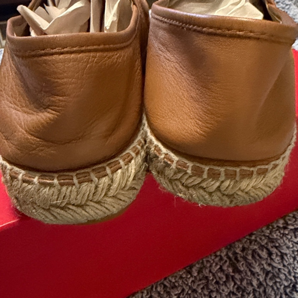 Carolina Herrera Tan Leather CH Espadrille Flats with Red Lining - Picture 6 of 8